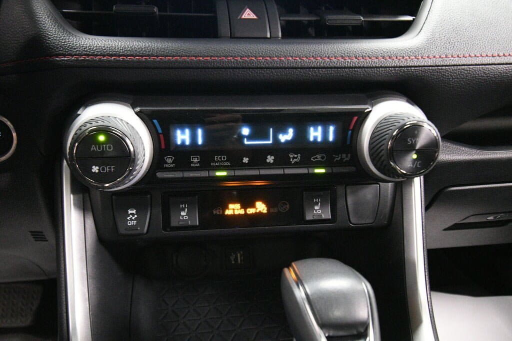 Used 2023 Toyota RAV4 SE w/ Weather & Moonroof Package AWD/4WD image 15