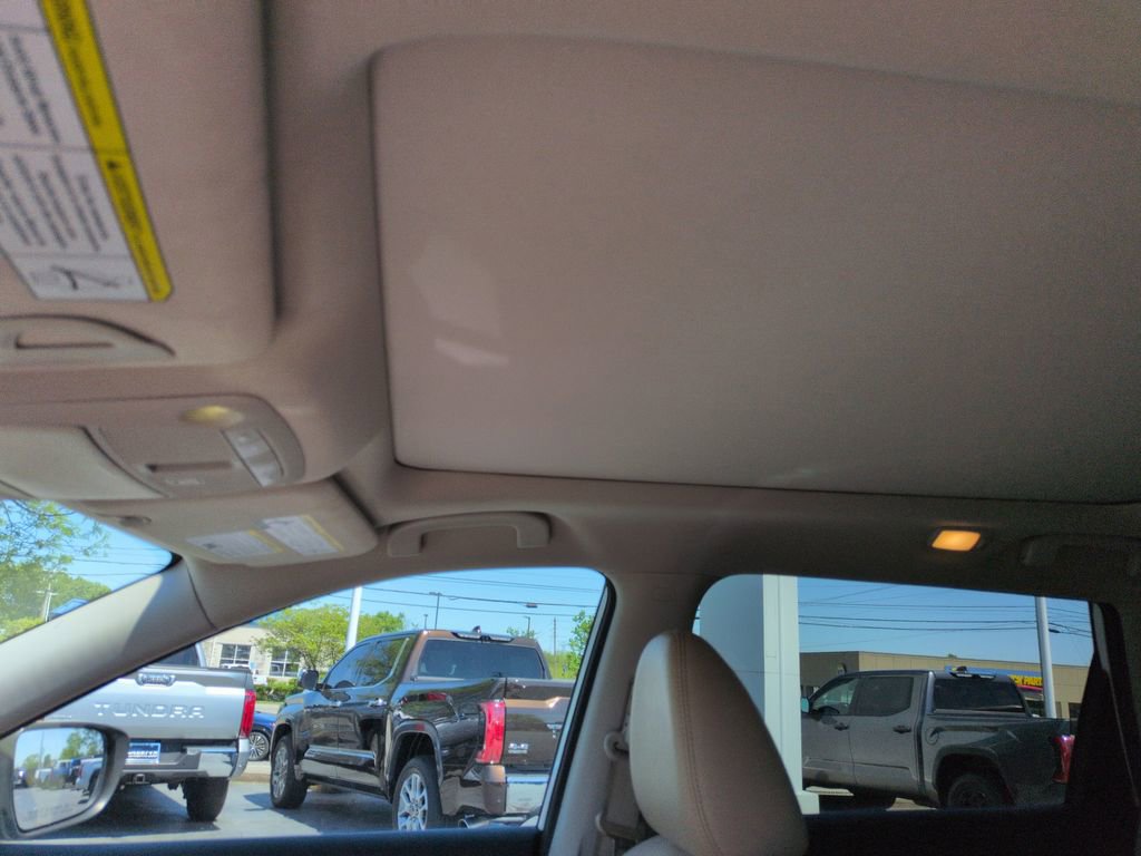 Used 2019 Nissan Rogue SL w/ Premium Package image 21