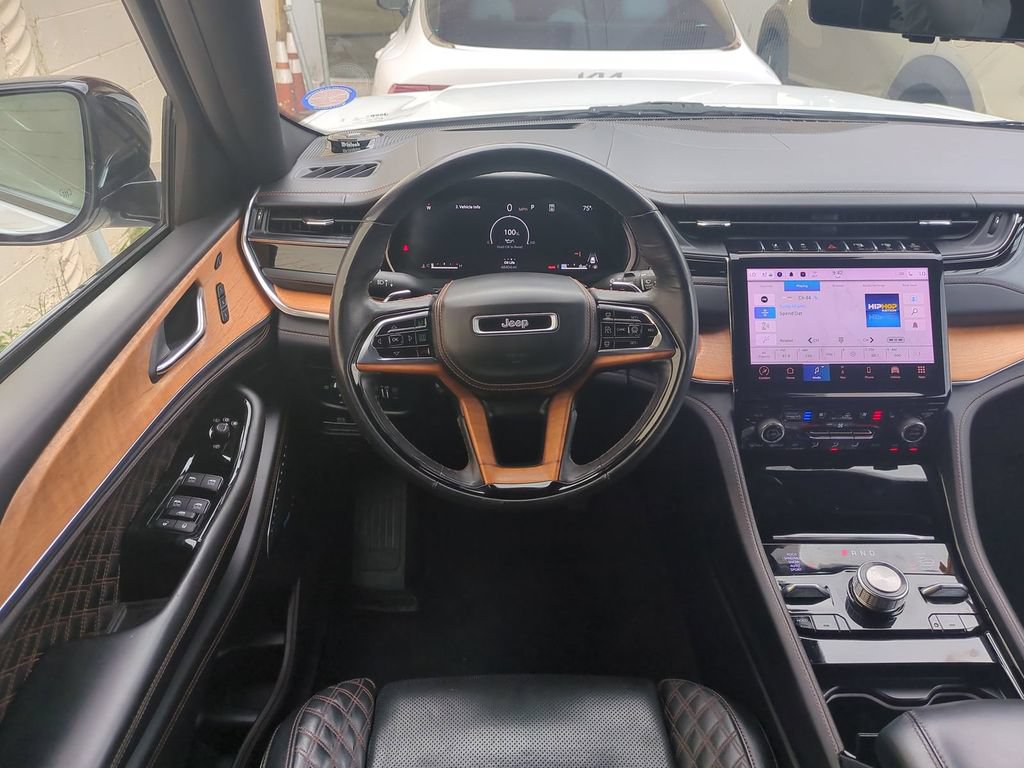 Used 2024 Jeep Grand Cherokee L Summit AWD/4WD image 20