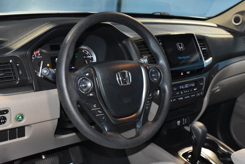 Used 2018 Honda Pilot EX image 2