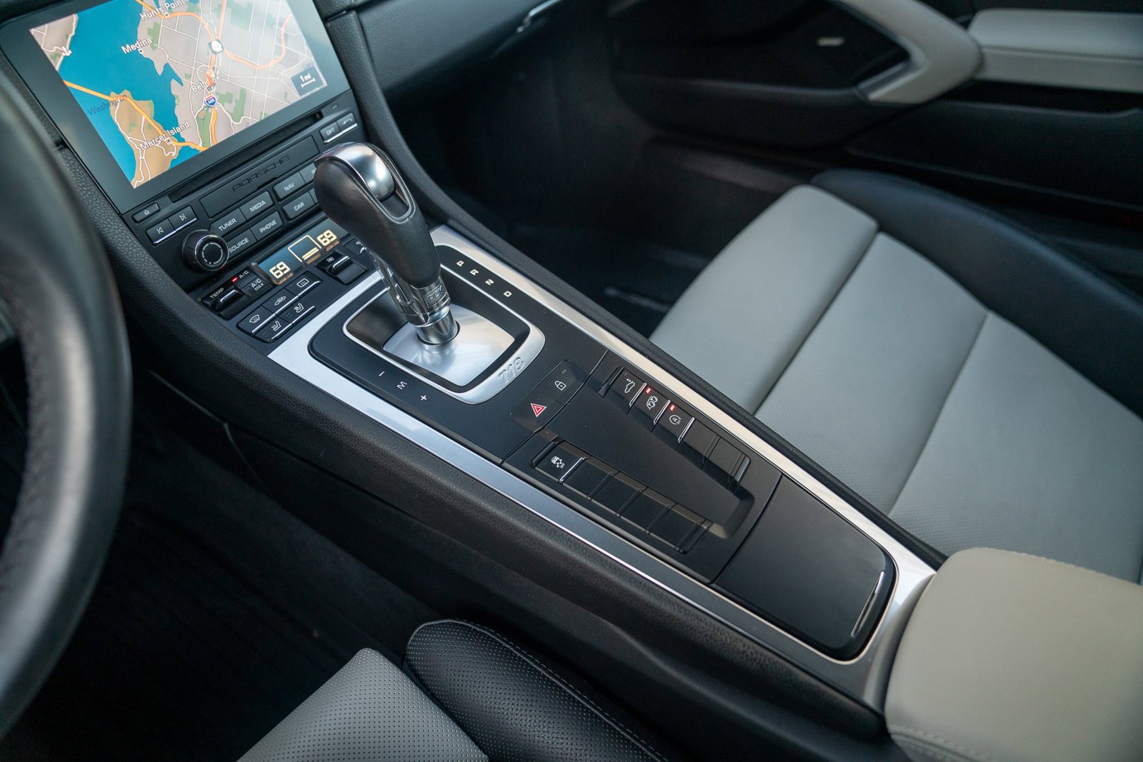 Used 2019 Porsche 718 Cayman S image 23