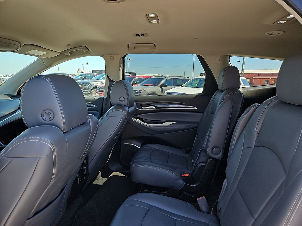 Used 2020 Buick Enclave Essence FWD image 18