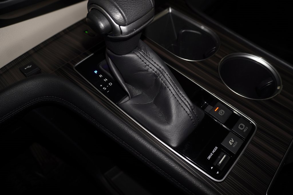 Used 2021 Toyota Sienna Platinum image 20