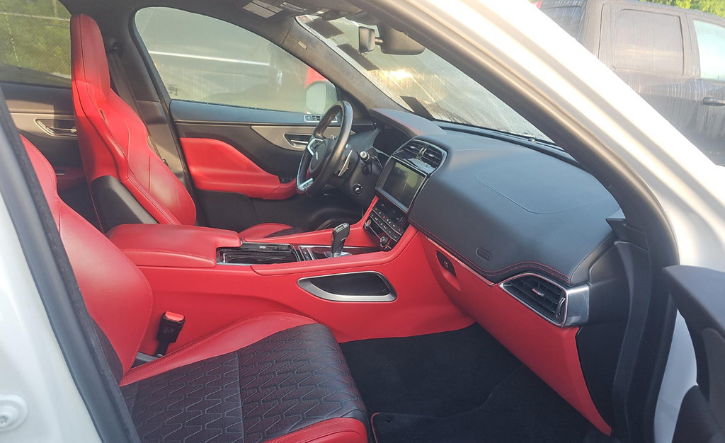 Used 2020 Jaguar F-PACE SVR AWD/4WD image 13
