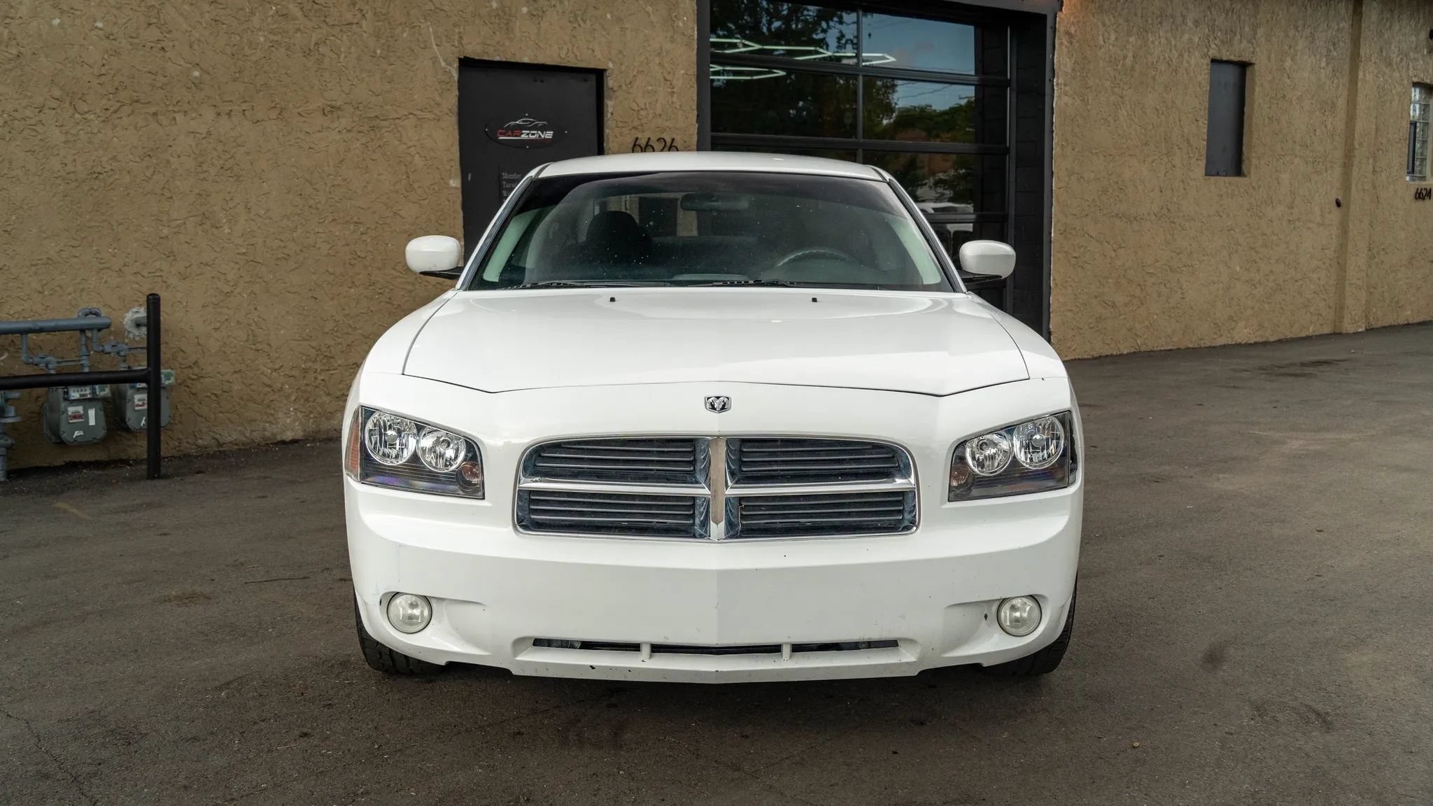 Used 2010 Dodge Charger SXT RWD image 3