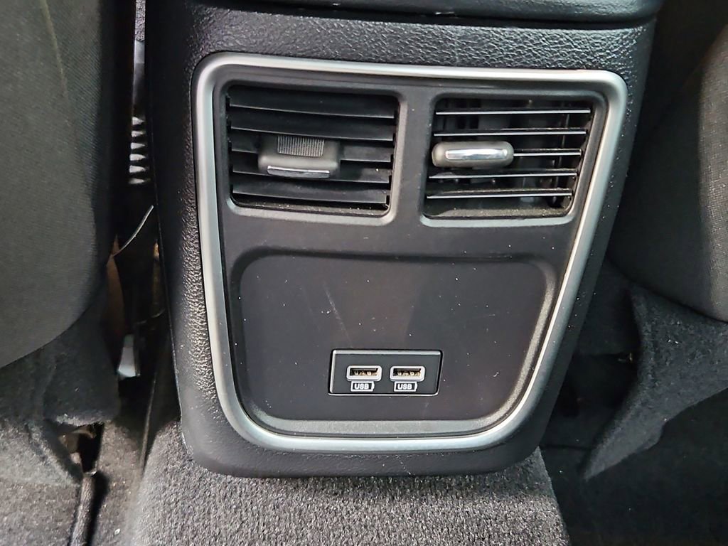 Used 2020 Dodge Charger SXT RWD image 25