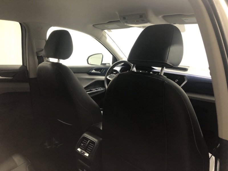 Used 2022 Volkswagen Taos SE image 11
