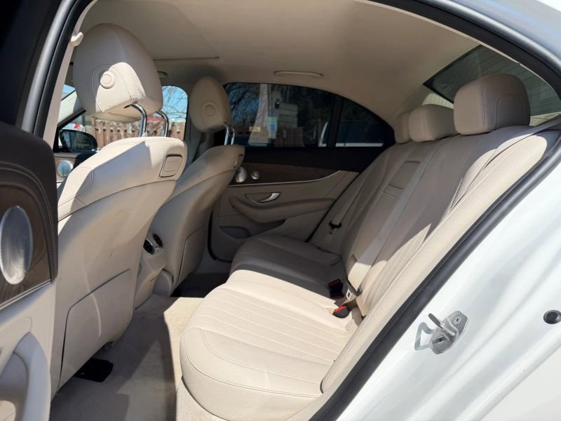 Used 2018 Mercedes-Benz E 400 4MATIC Sedan image 16