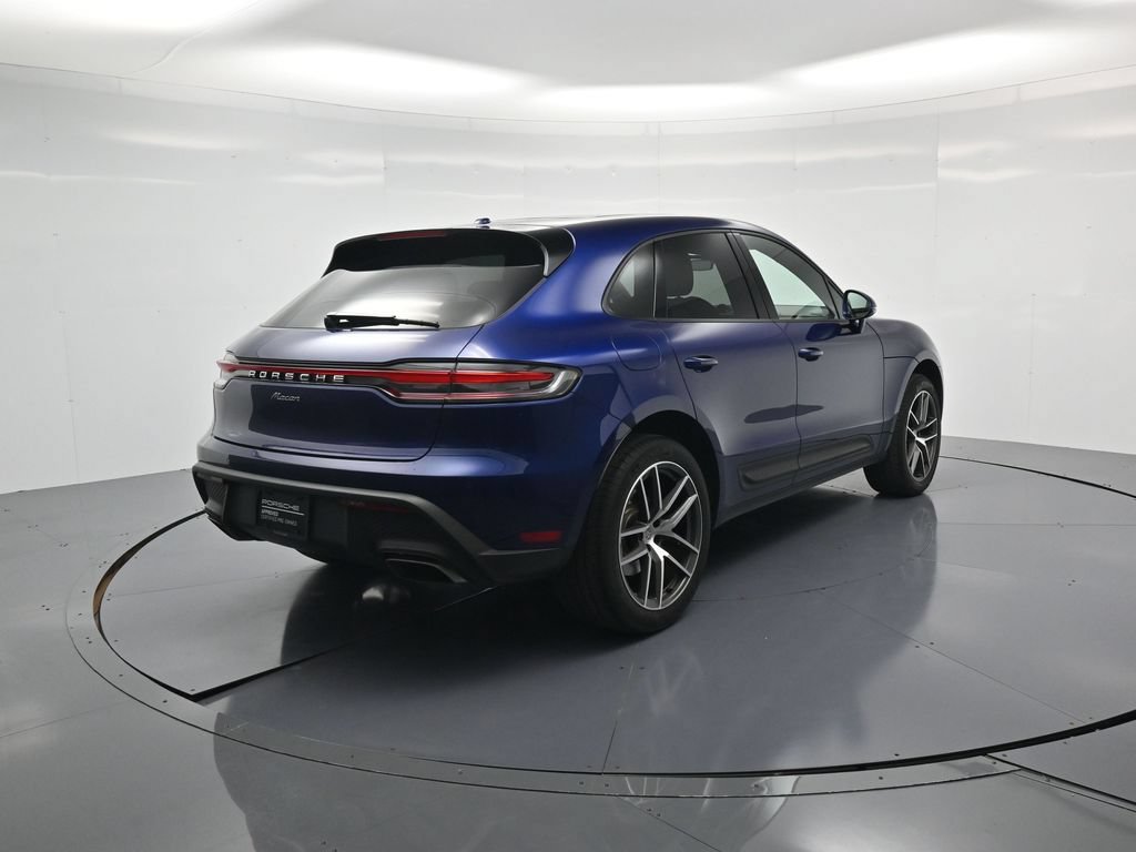 Certified 2023 Porsche Macan AWD/4WD image 37