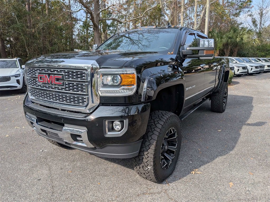 Used 2019 GMC Sierra 2500 Denali w/ Suspension Package, Off-Road image 8
