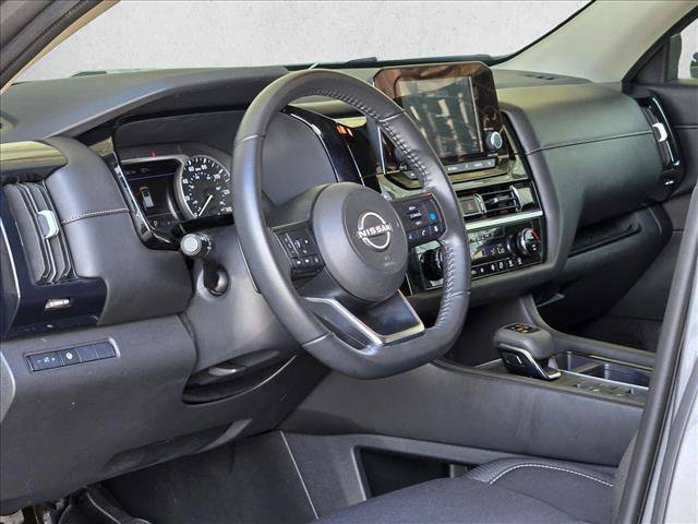 Used 2024 Nissan Pathfinder SV FWD image 10