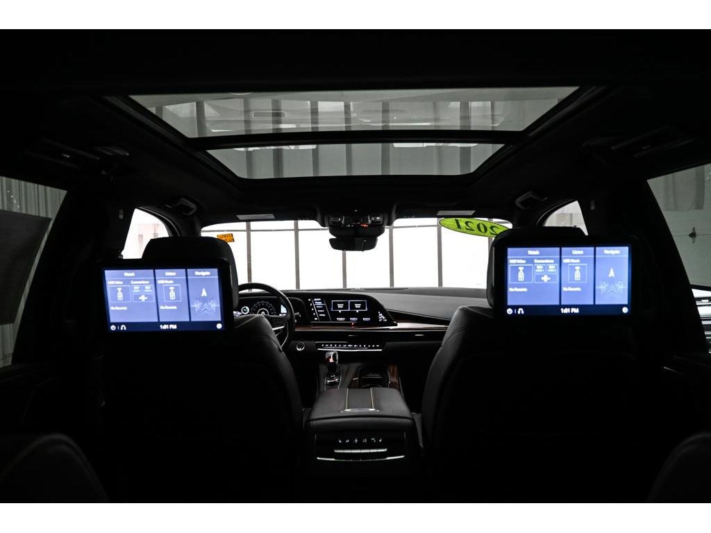 Used 2021 Cadillac Escalade Premium Luxury AWD/4WD image 33