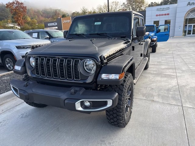 New 2025 Jeep Gladiator Sport image 12