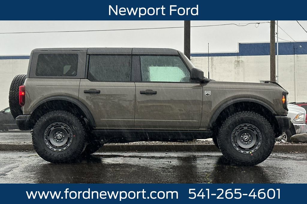New 2025 Ford Bronco Big Bend w/ Black Diamond Package AWD/4WD image 2