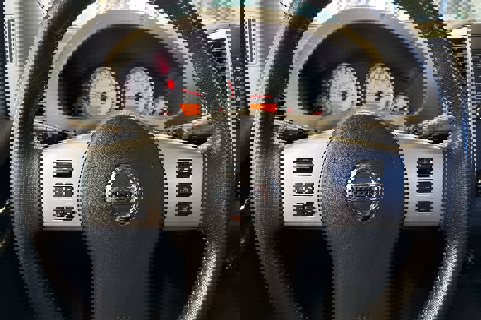 Used 2017 Nissan Frontier PRO-4X w/ Pro-4x Luxury Package image 23