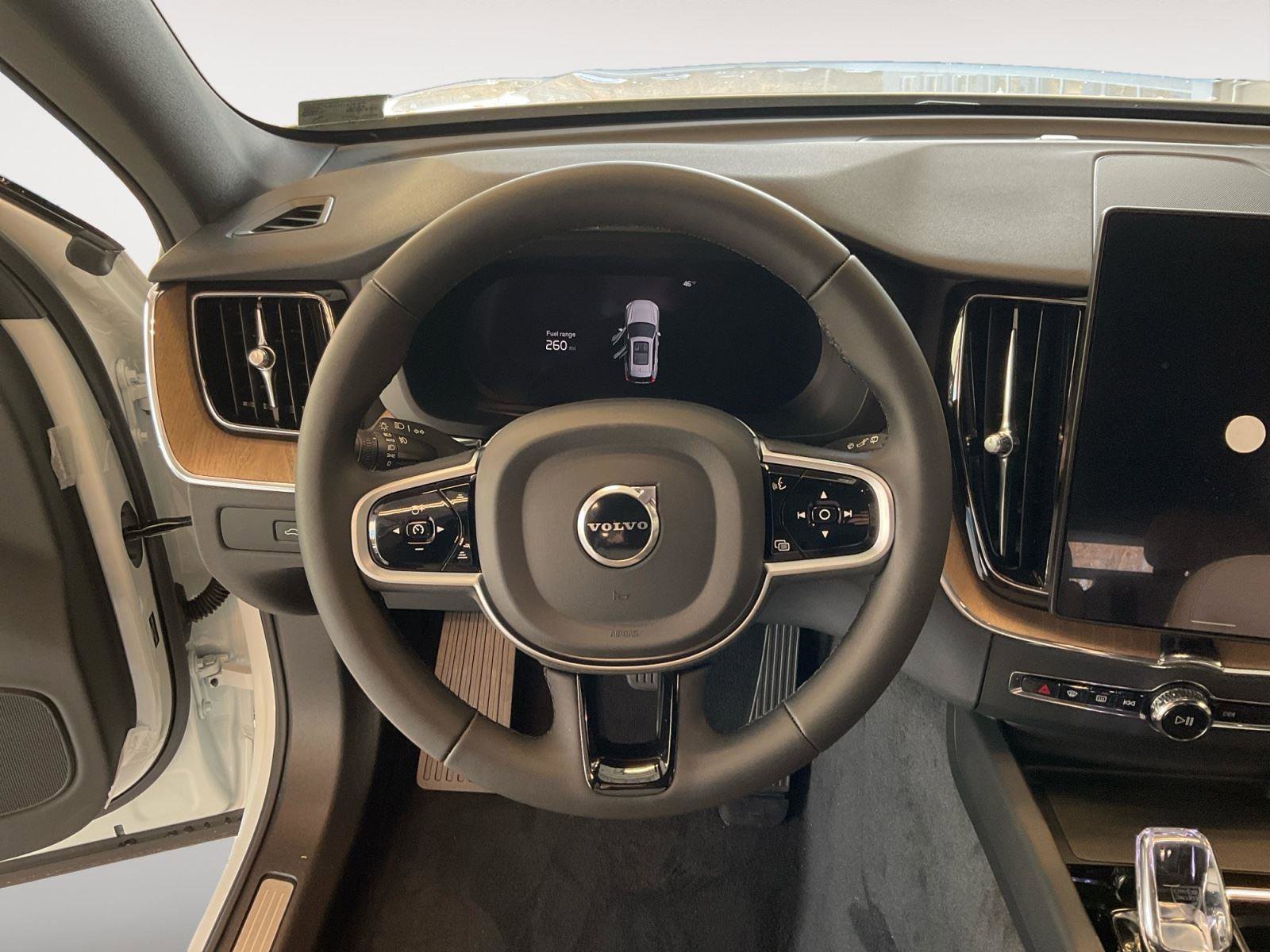 New 2026 Volvo XC60 B5 Plus w/ Protection Package Premier AWD/4WD image 12