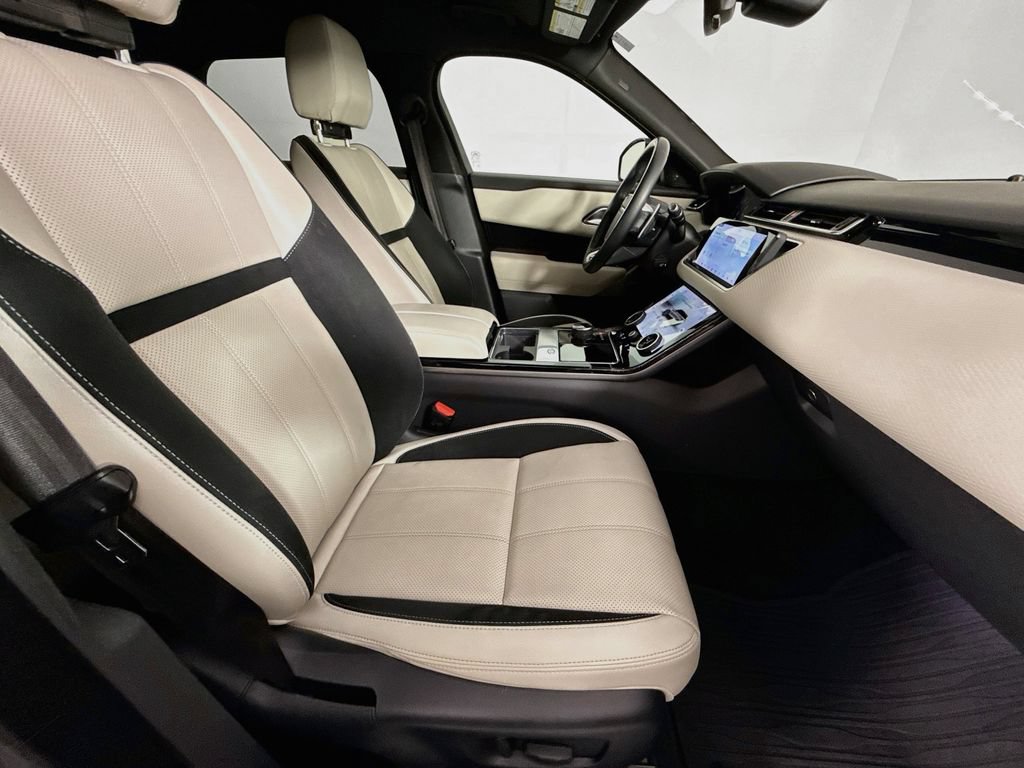 Used 2019 Land Rover Range Rover Velar R-Dynamic SE AWD/4WD image 23