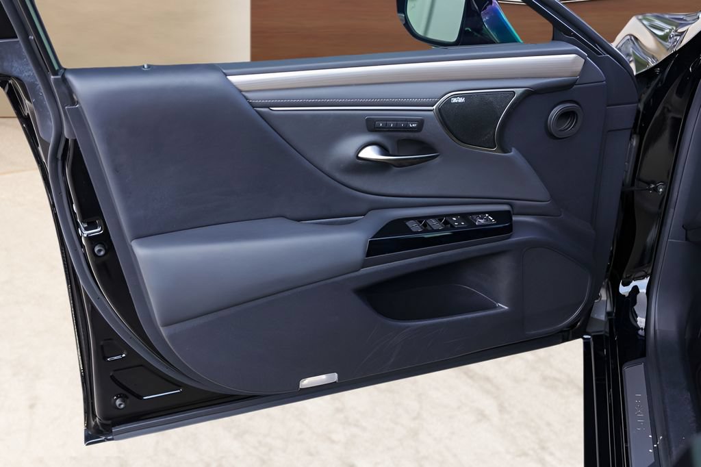 Used 2023 Lexus ES 350 F Sport w/ Accessory Package (Z2) FWD image 23