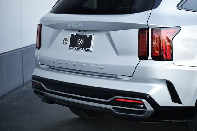 Used 2022 Kia Sorento S image 9