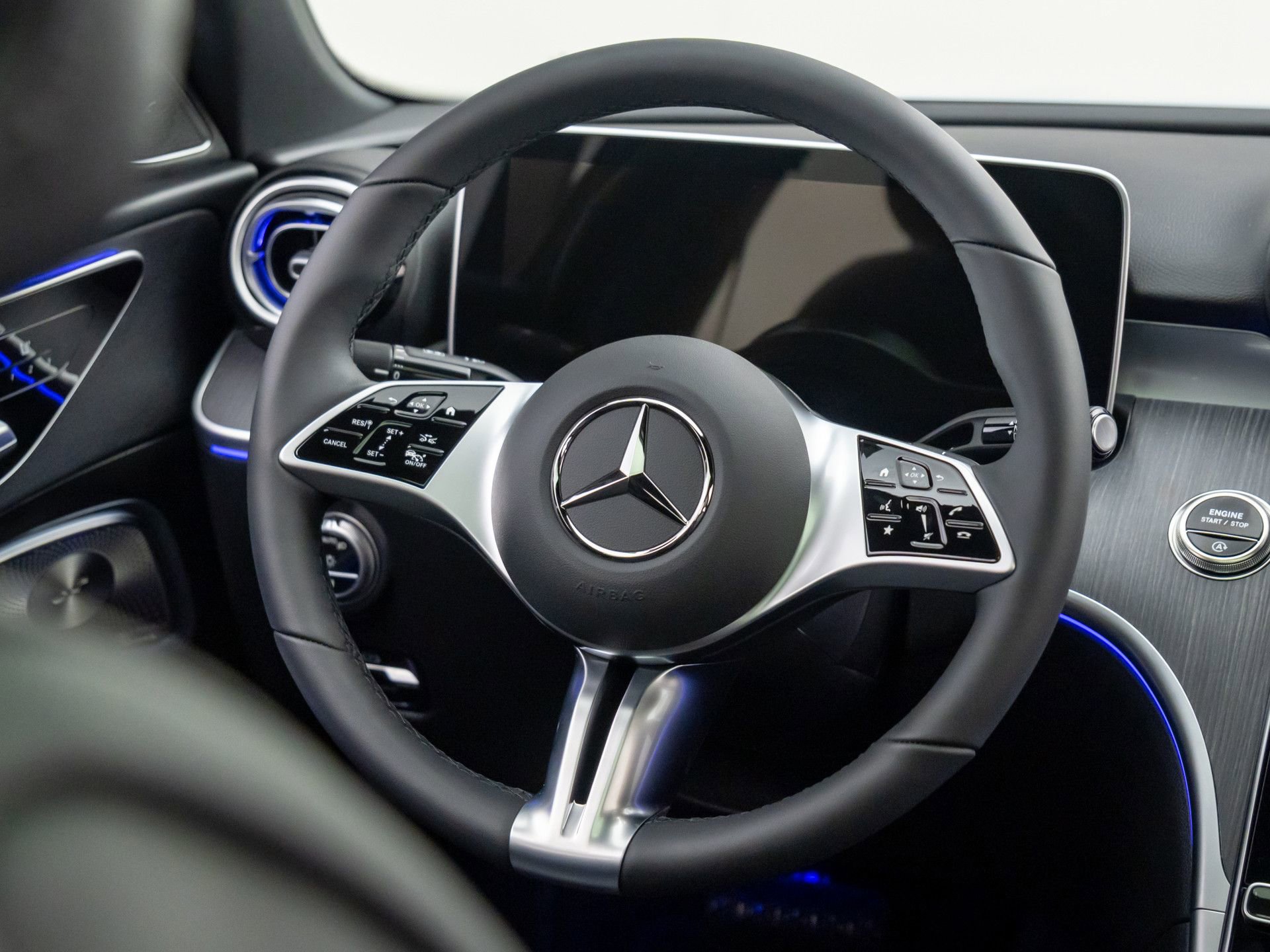 New 2025 Mercedes-Benz C 300 4MATIC Sedan image 12