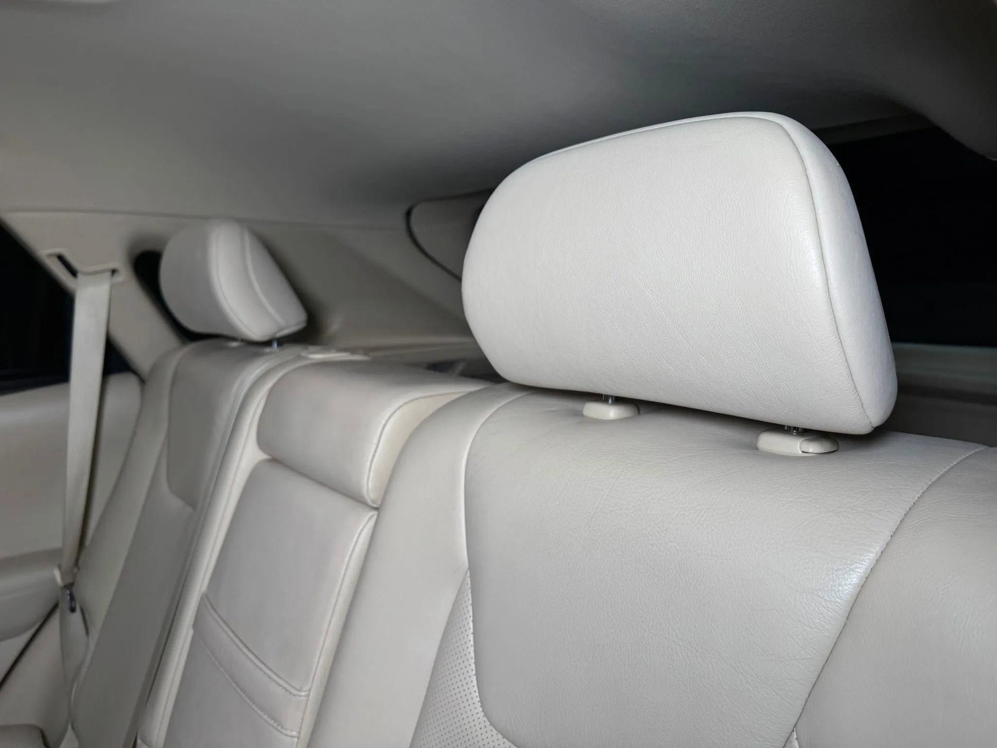 Used 2012 Lexus RX 350 RX 350 Sport Utility 4D image 16