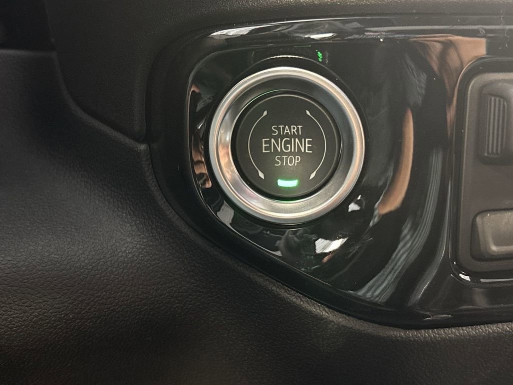 New 2025 GMC Sierra 2500 SLT w/ SLT Premium Package image 21