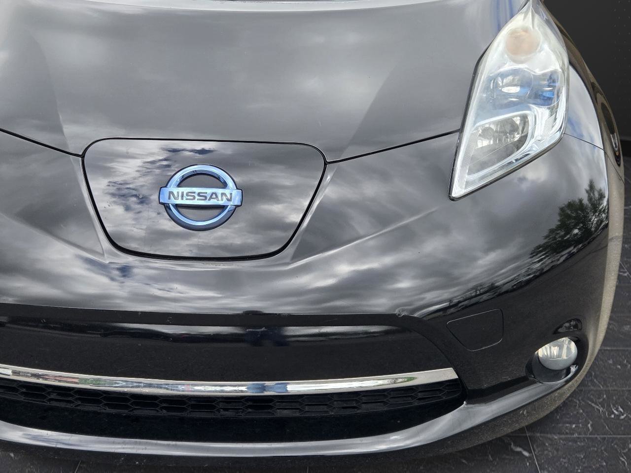 Used 2011 Nissan Leaf SL FWD image 26