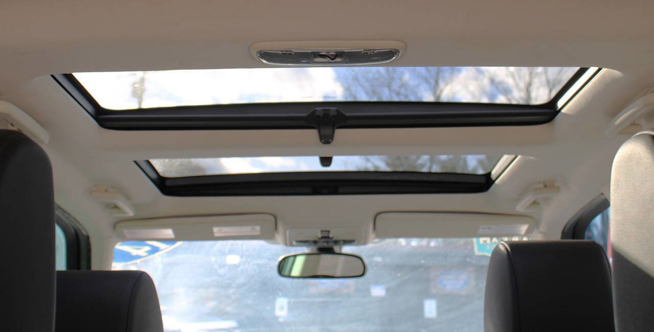 Used 2014 Land Rover LR2 HSE image 39