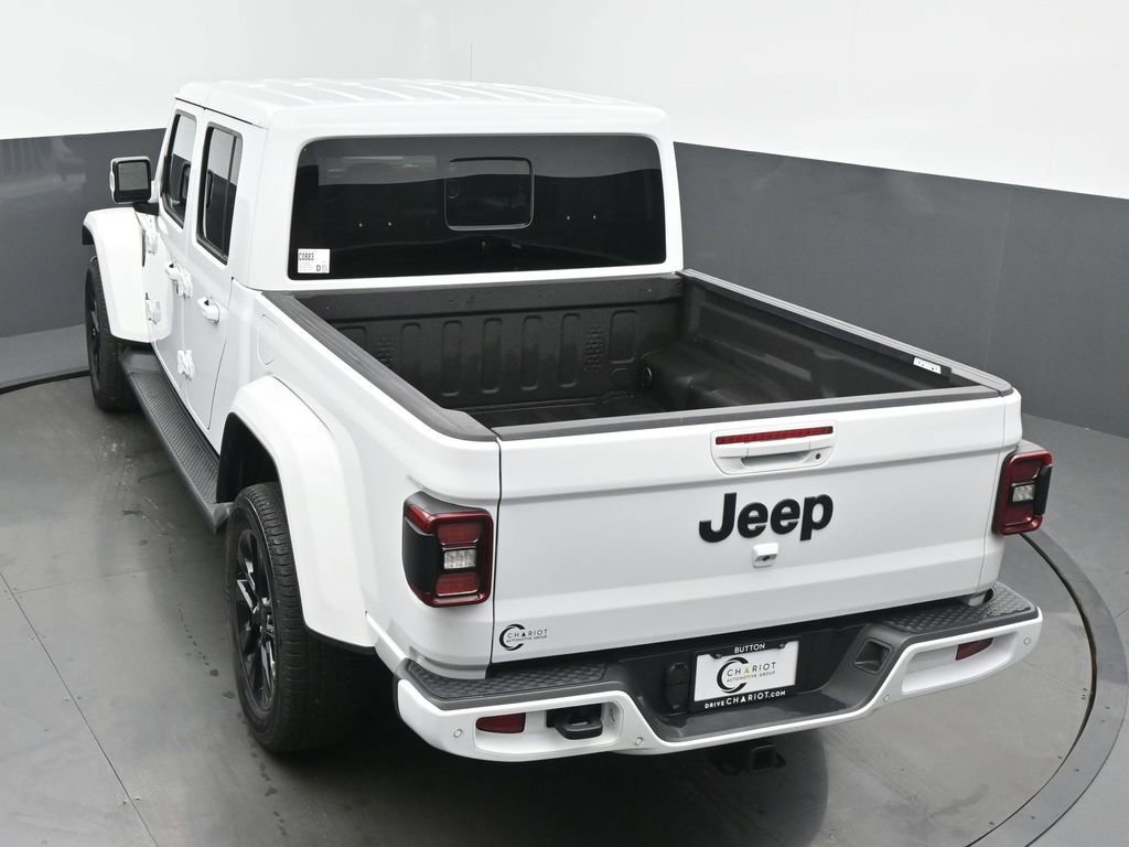 Used 2023 Jeep Gladiator Overland image 39