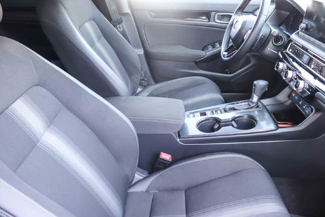 Used 2025 Honda Civic Sport image 17