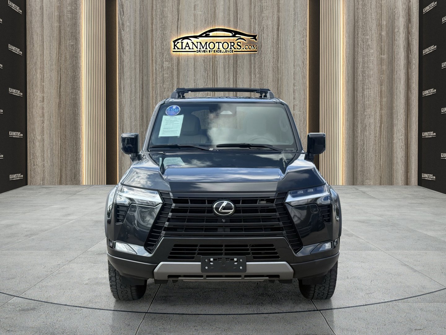 Used 2024 Lexus GX 550 image 2