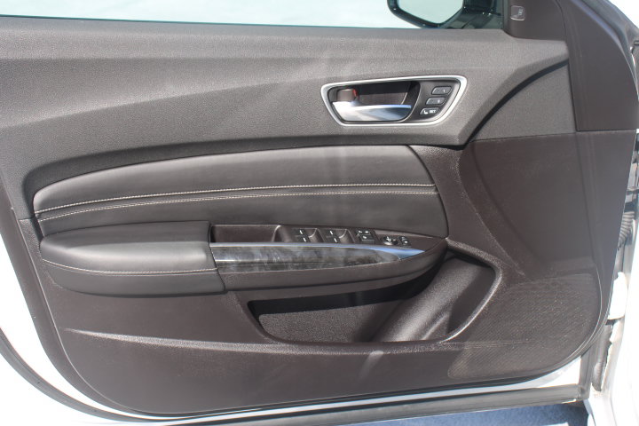 Used 2019 Acura TLX w/ Technology Package FWD image 10