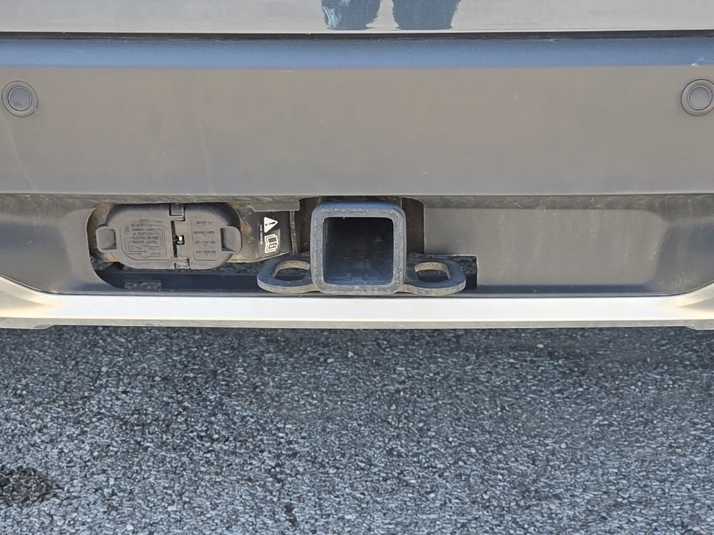 Used 2023 Ford Explorer XLT w/ Equipment Group 202A image 13