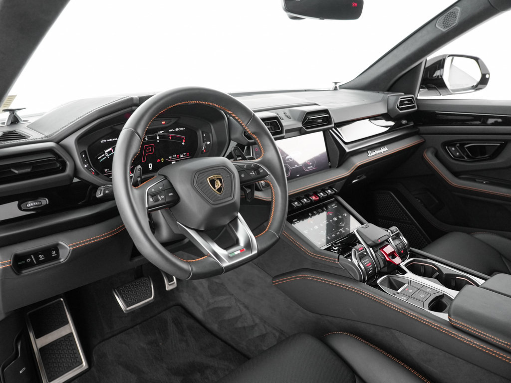Used 2025 Lamborghini Urus SE AWD/4WD image 15