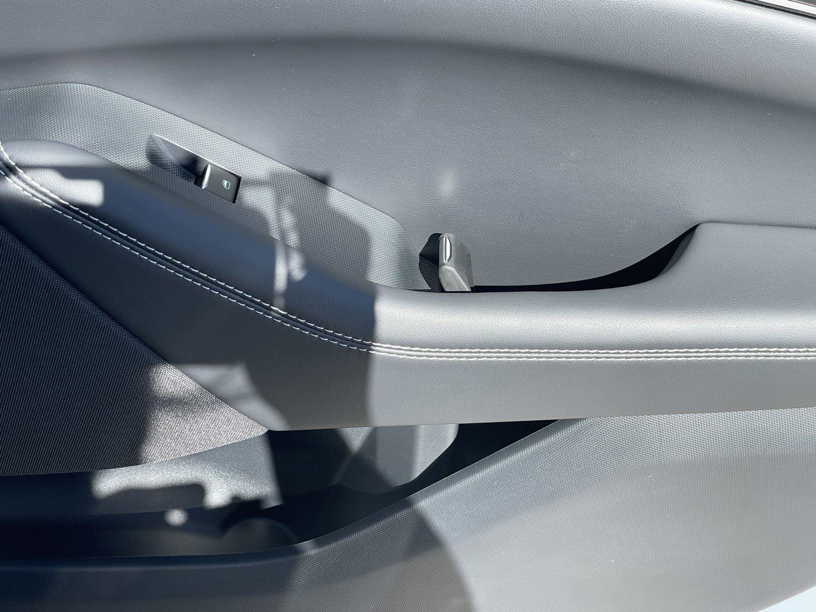 New 2025 Ford Mustang Mach-E Select image 12