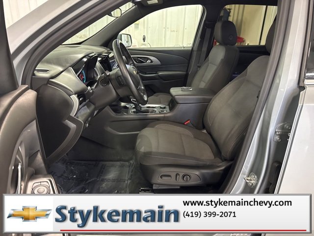 Used 2023 Chevrolet Traverse LT image 35
