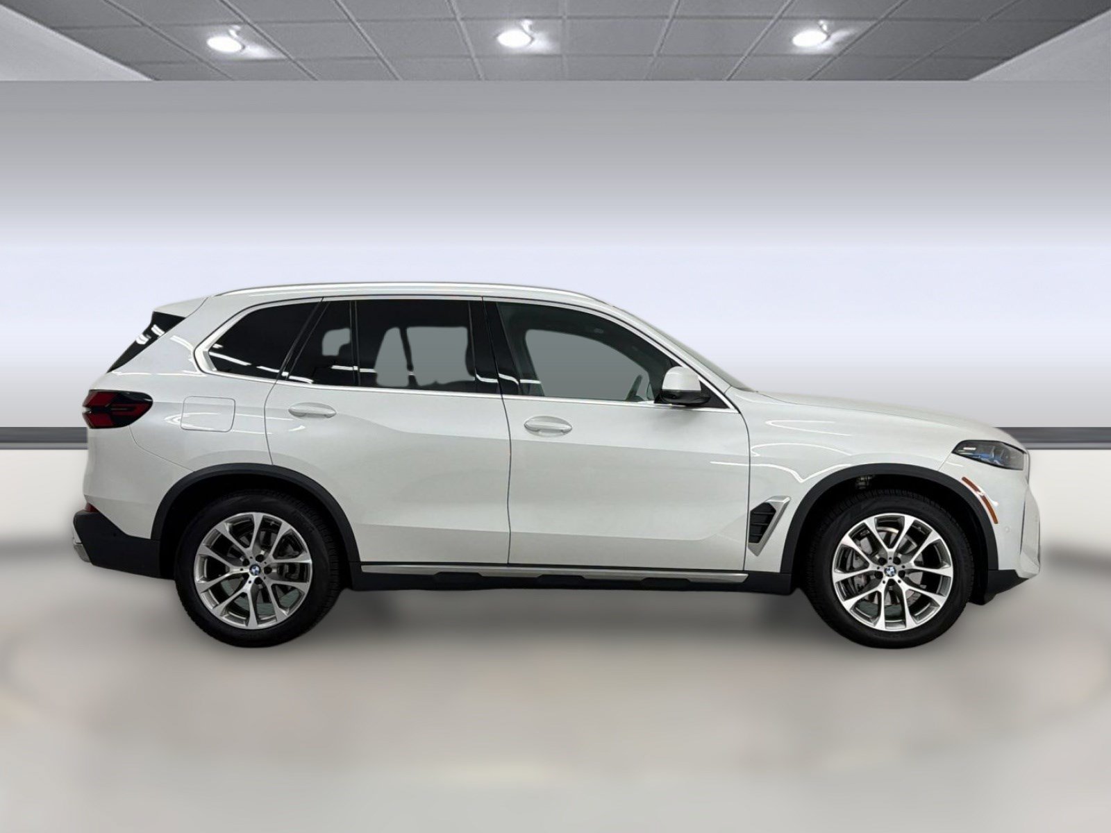 Certified 2024 BMW X5 xDrive40i w/ Premium Package AWD/4WD image 8