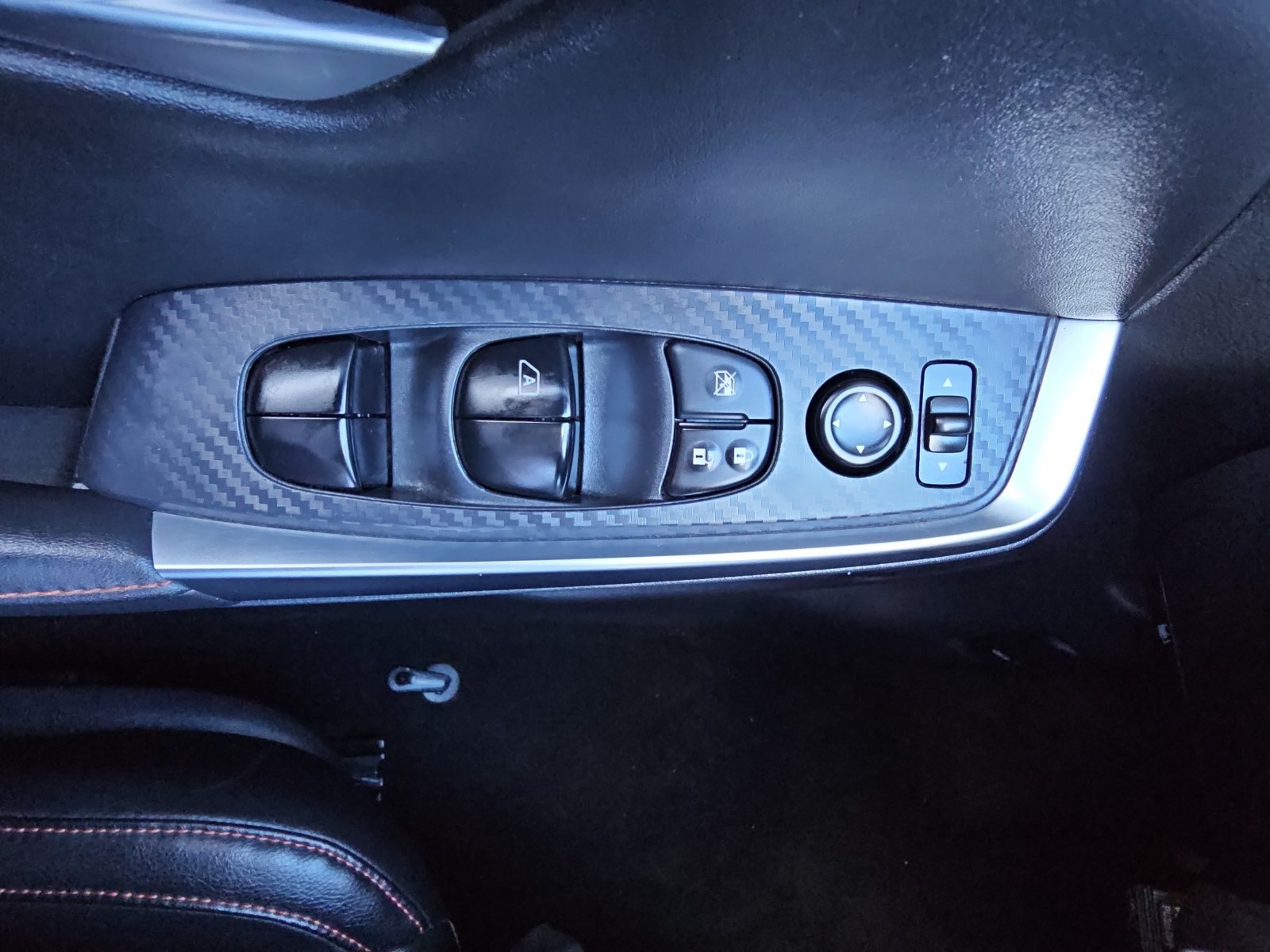 Used 2025 Nissan Sentra SR w/ SR Premium Package FWD image 31