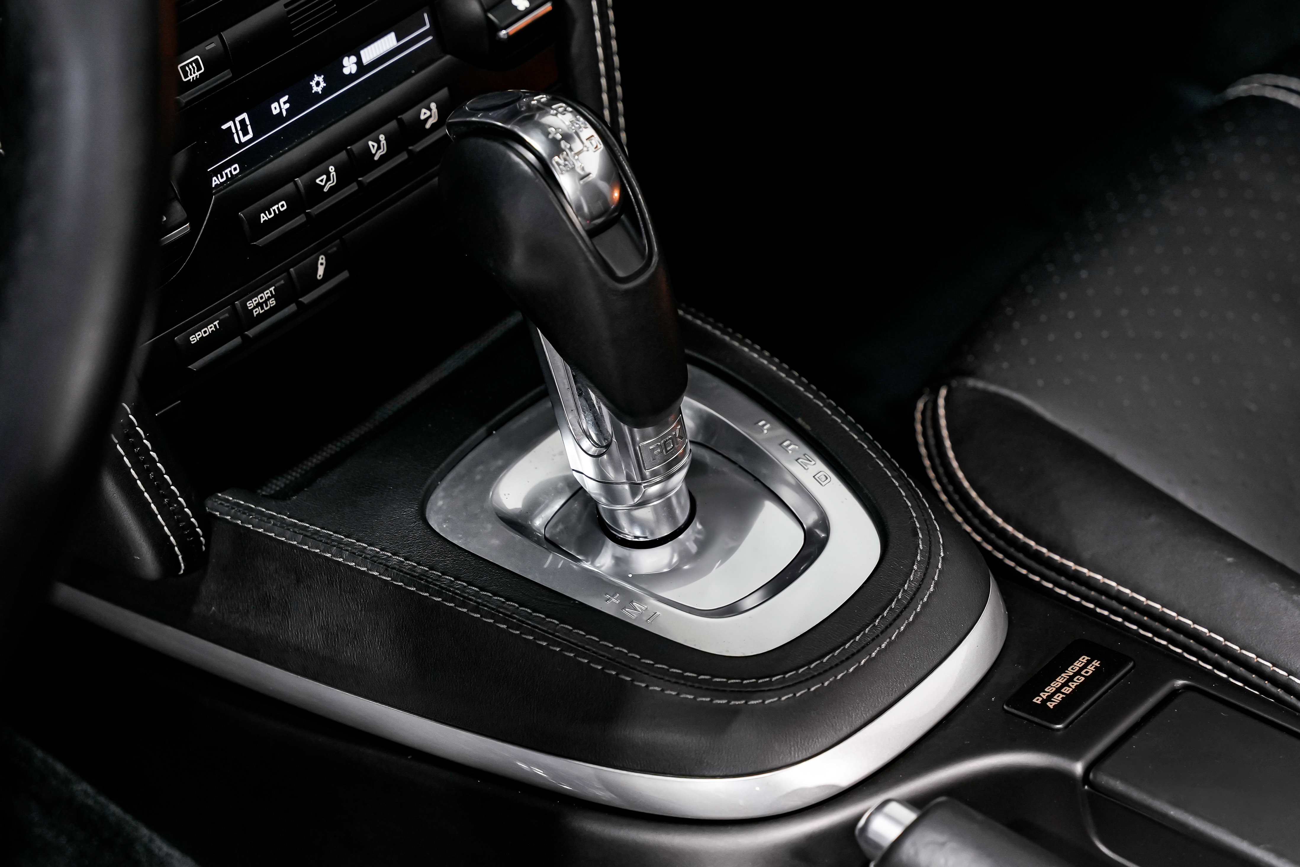 Used 2011 Porsche 911 Turbo S image 21