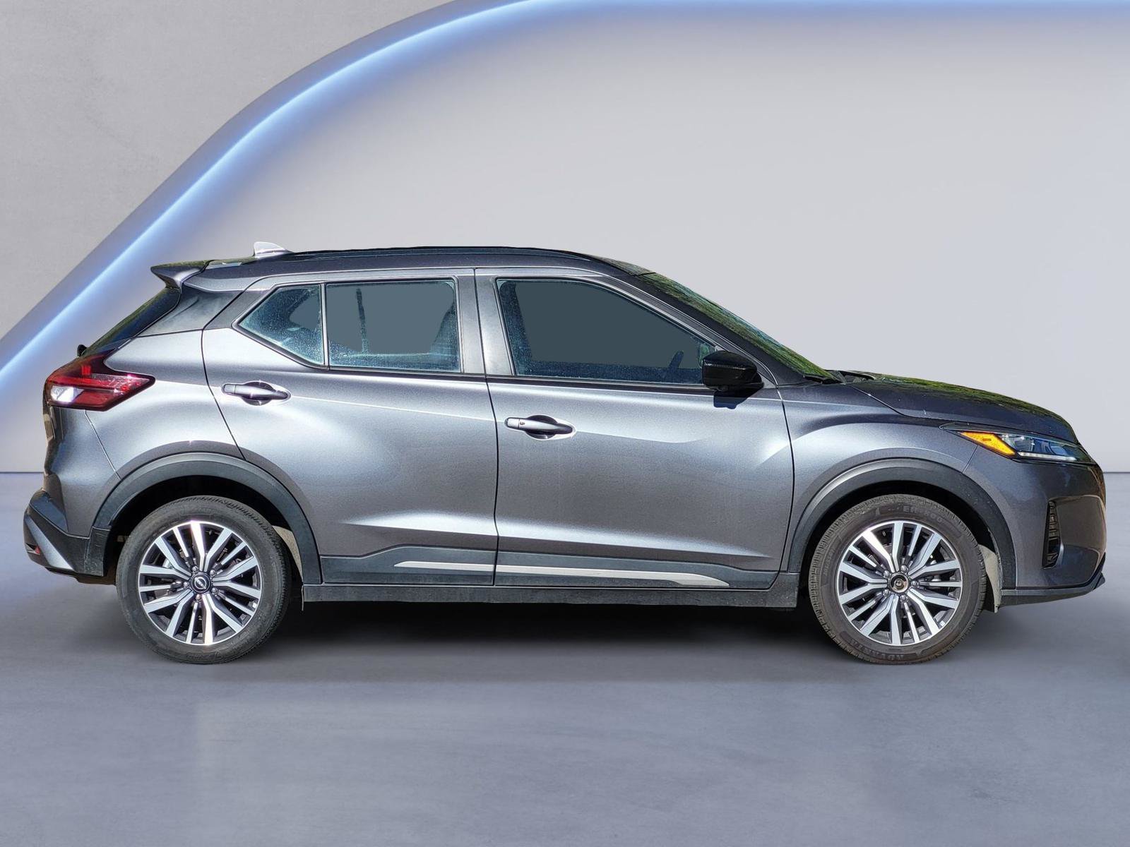 Used 2024 Nissan Kicks SR FWD image 4