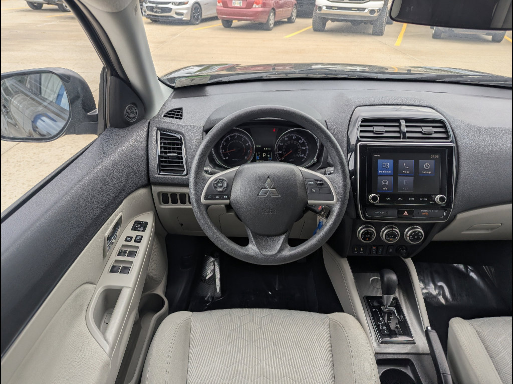 Used 2020 Mitsubishi Outlander Sport ES FWD image 3