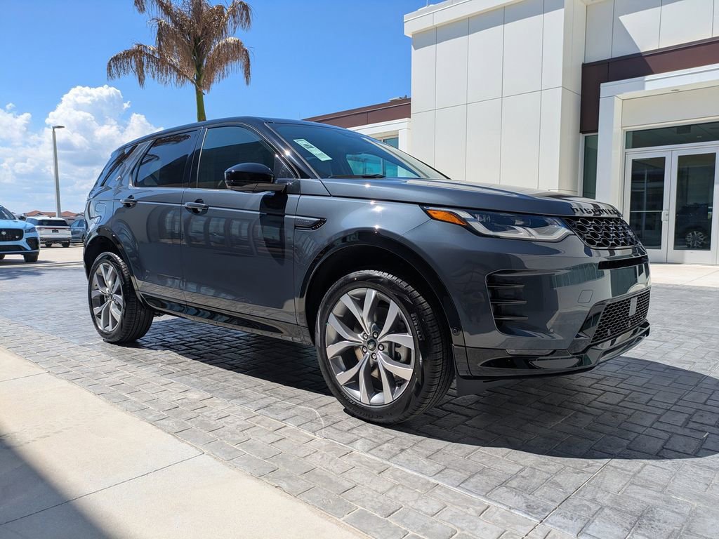New 2026 Land Rover Discovery Sport Landmark image 3