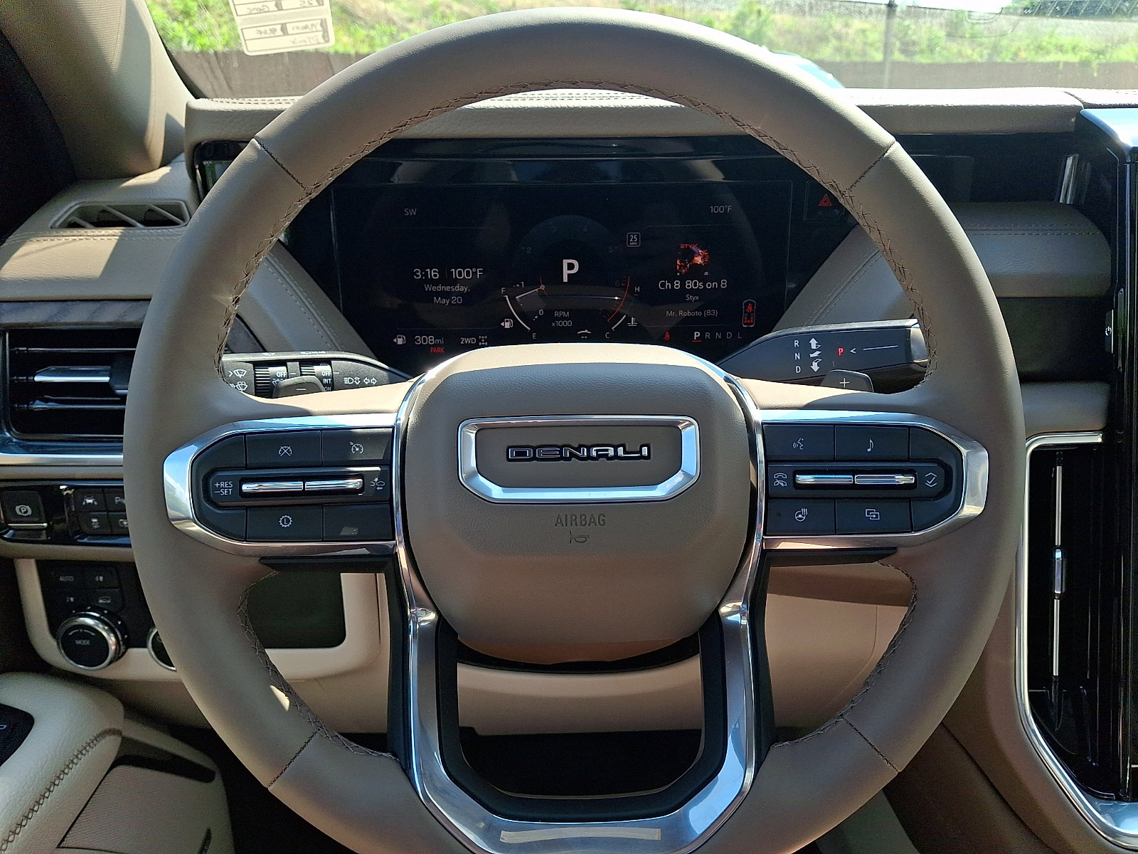 Used 2025 GMC Yukon XL Denali w/ Sun & Power Step Package AWD/4WD image 20