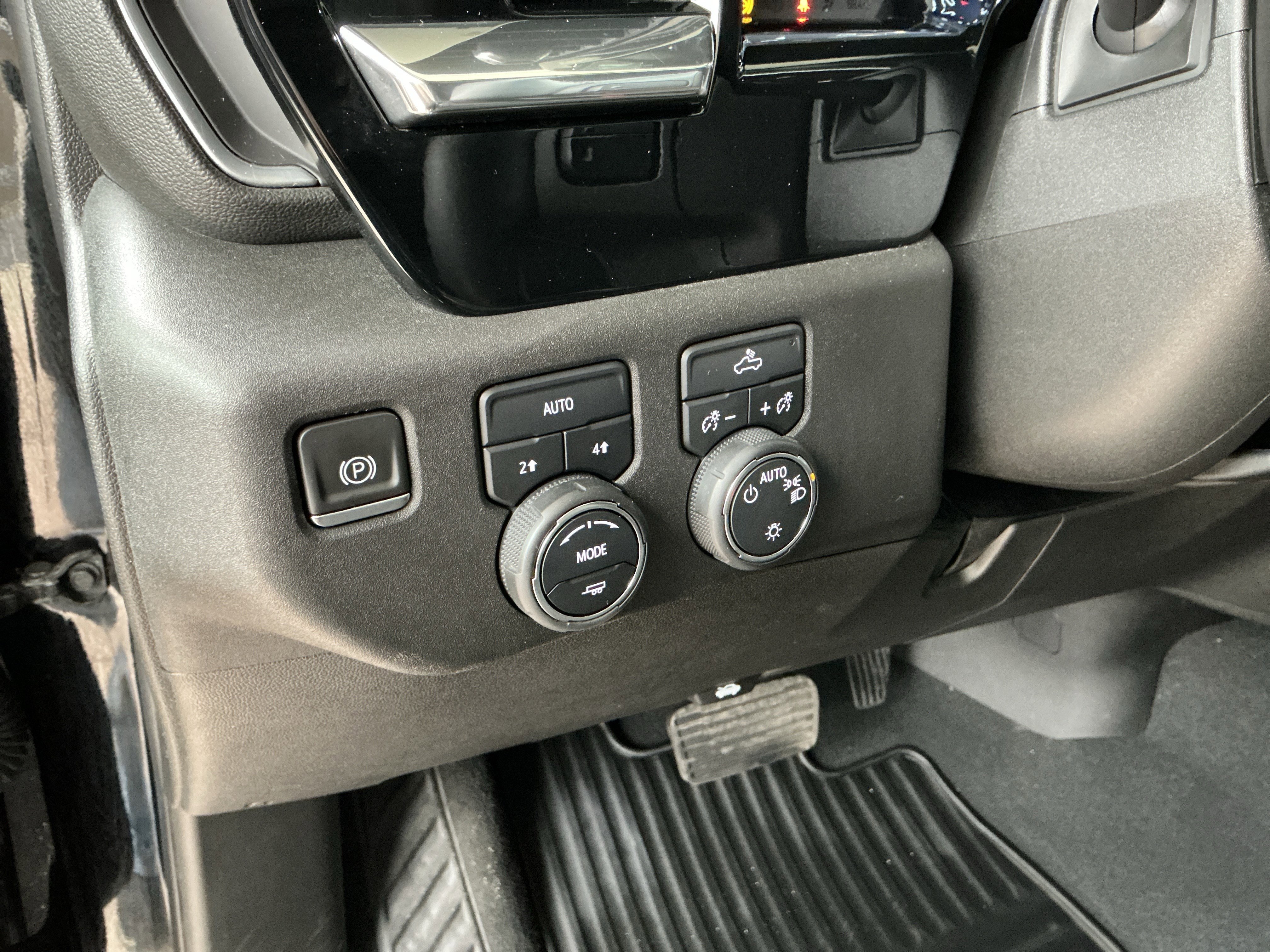 Used 2023 Chevrolet Silverado 1500 LT image 26