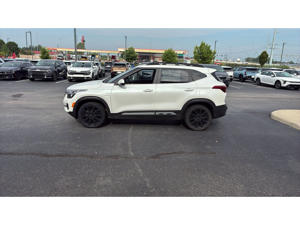Used 2023 Kia Seltos Nightfall Edition AWD/4WD image 3