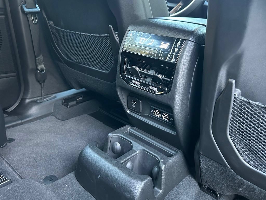 Used 2024 Jeep Grand Cherokee L Limited w/ Black Appearance Package RWD image 34