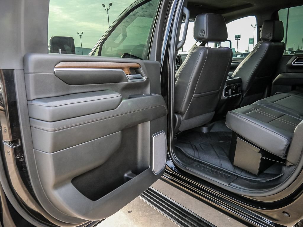 Used 2024 Chevrolet Silverado 2500 High Country w/ High Country Premium Package AWD/4WD image 34