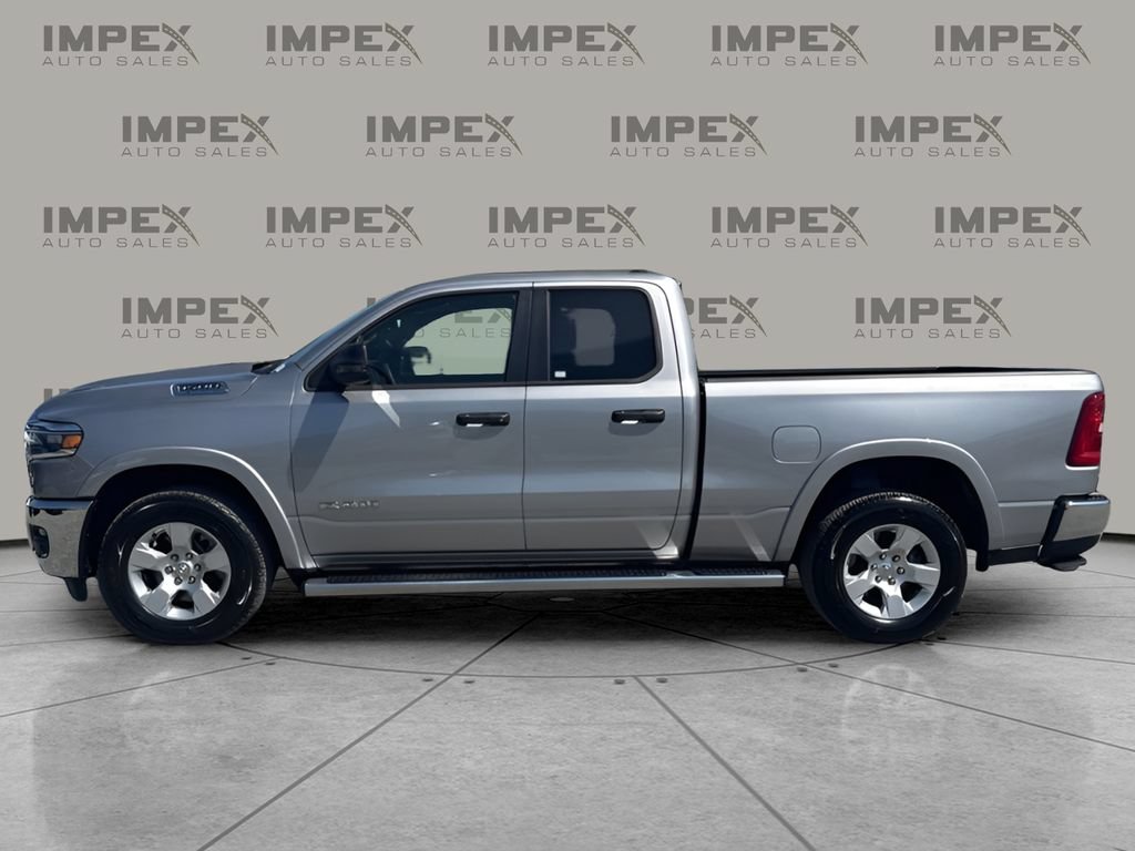 Used 2025 RAM 1500 Big Horn AWD/4WD image 2