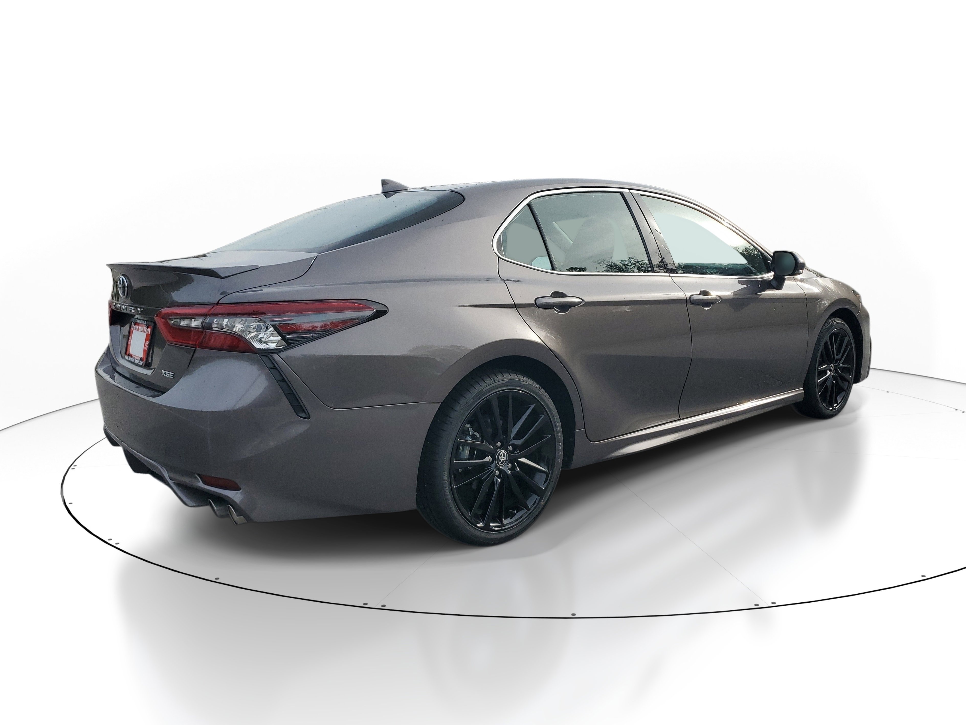 Used 2024 Toyota Camry XSE FWD image 6