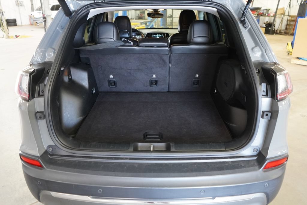 Used 2020 Jeep Cherokee Limited FWD image 25